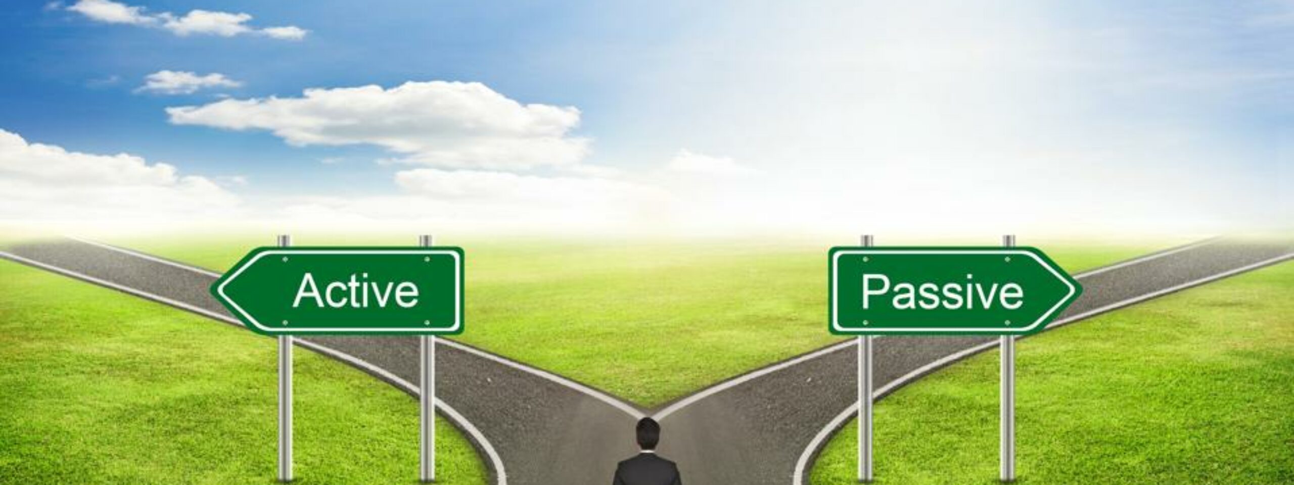 Xentum | Passive vs. Active Investments: Choosing Your Strategy